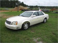2003 White Cadillac Deville