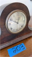 Ingraham mantle clock with key