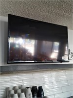 samsung 32" wall mount tv**