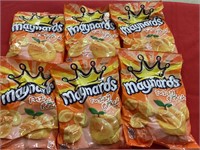 6 bags Maynard’s fuzzy peaches 185g