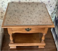 Ethan Allen end table 26x26