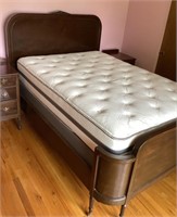 Full size antique bed