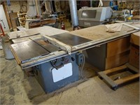 Table Saw with Tables