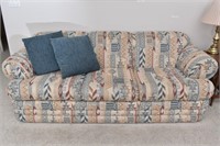 Bassettt Couch w/2 Pillows
