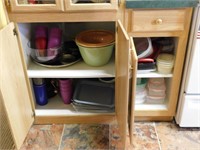 P729  Contents Of 2 Cupboards Kitchenware