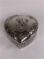 800 Silver Repousee Heart Box