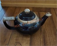 Pfaltzgraff teapot and 2 pieces pyrex
