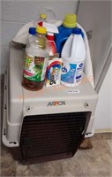 Medium Dog kennel/ cleaning supply lot