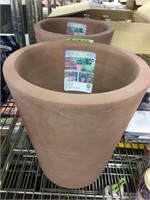2 11in clay flower pots