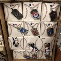 TRAY OF MLB RINGS AND NECKLACES