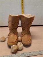 Size 8 suede boots