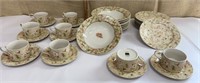 31 pieces 222 Fifth ‘Savannah’ pattern china -