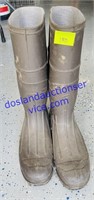 Size 12 Servus Rubber Boots