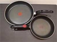 Pair of T-fal Frying Pans (2)