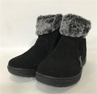 New with tags Khombu fur trim boots