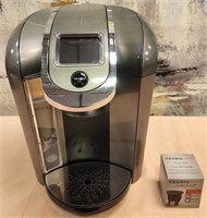 105 - KEURIG COFFEE MAKER & ADAPTER K-CUP