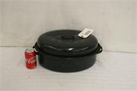 Vintage Black Graniteware Enamel Roasting Pan