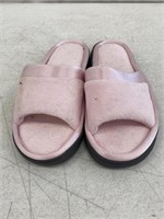 FINAL SALE WOMENS SLIPPERS SIZE 7.5-8 USED