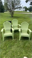 Plastic lawn chairs/waste can