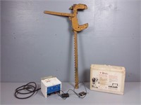 Electronic Fence Controller & Fence Stretcher