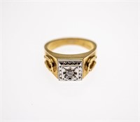 10KT GOLD RING WITH SOLITAIRE DIAMOND