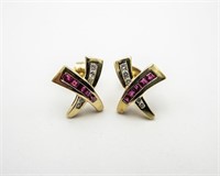 PAIR LADIES 14KT YELLOW GOLD CROSSOVER EARRINGS