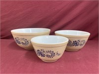 Pyrex mixing bowls "Homestead"  pattern