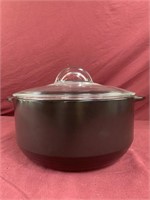 Pampered chef rockcrok 4qt with glass lid