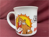 1982 Annie coffee mug