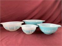 Pyrex turquoise Amish butter print set of 4