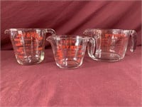 3 Pyrex glass measuring cups
1cup, 2 cup, 4 cup
