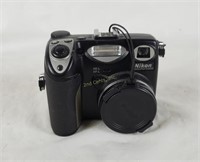 Nikon Coolpix E5000 Digital Camera