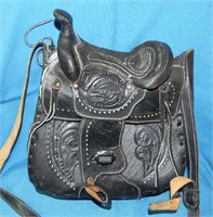 Vintage Black Leather Saddle Ladies Purse