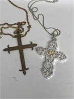 Cross pendant necklaces