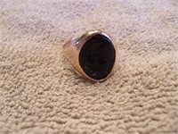 14K Gold Ring w/ Carved Black Onyx - 5.2 Grams