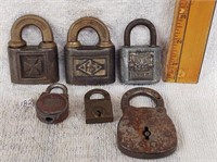 5 old locks no keys