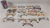 21 paires de lunettes de vue