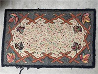 Beautiful Hand Woven area rug - F