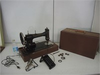 WHITE ROTARY SEWING MACHINE-MADE IN USA-WORKS