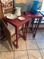 2PC RED SQUARE TABLES