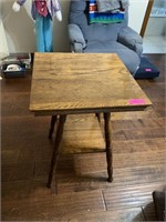 VTG LIBRARY TABLE / PARLOR
