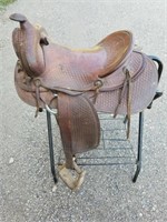 15" Horse Saddle - Needs New Padding