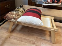 BED TRAY & PILLOWS