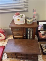 JEWELRY BOXES LOT