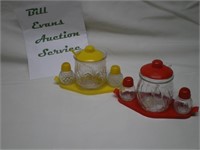 Salt & Pepper Shaker Condiment Set with Tray