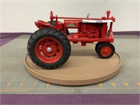 Ertl McCormick-Deering Farmall F-20