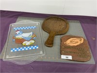 "A Friend" plaque, cutting board, wood tray