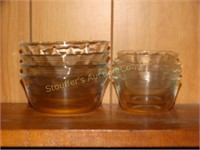 Assorted size custard cups