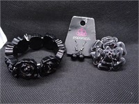 Black Flower Design Jewelry