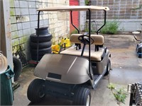 E-Z-GO GAS GOLF CART - NO KEY/UNTESTED